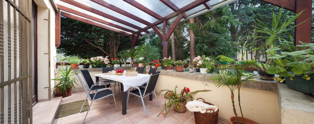 Villa Cecile Шопрон Экстерьер фото