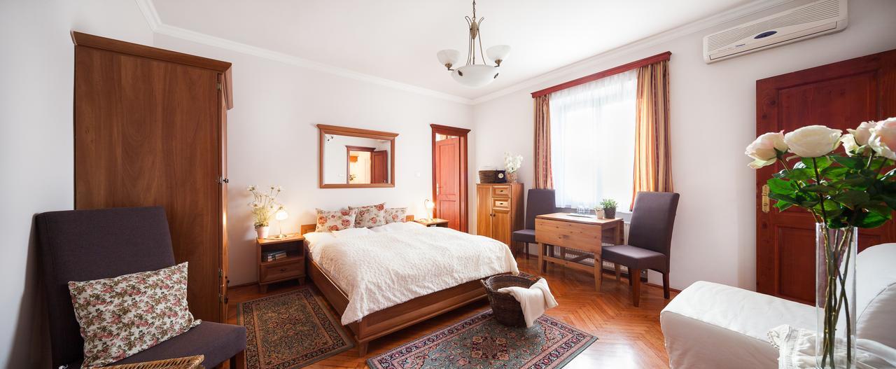 Villa Cecile Шопрон Экстерьер фото